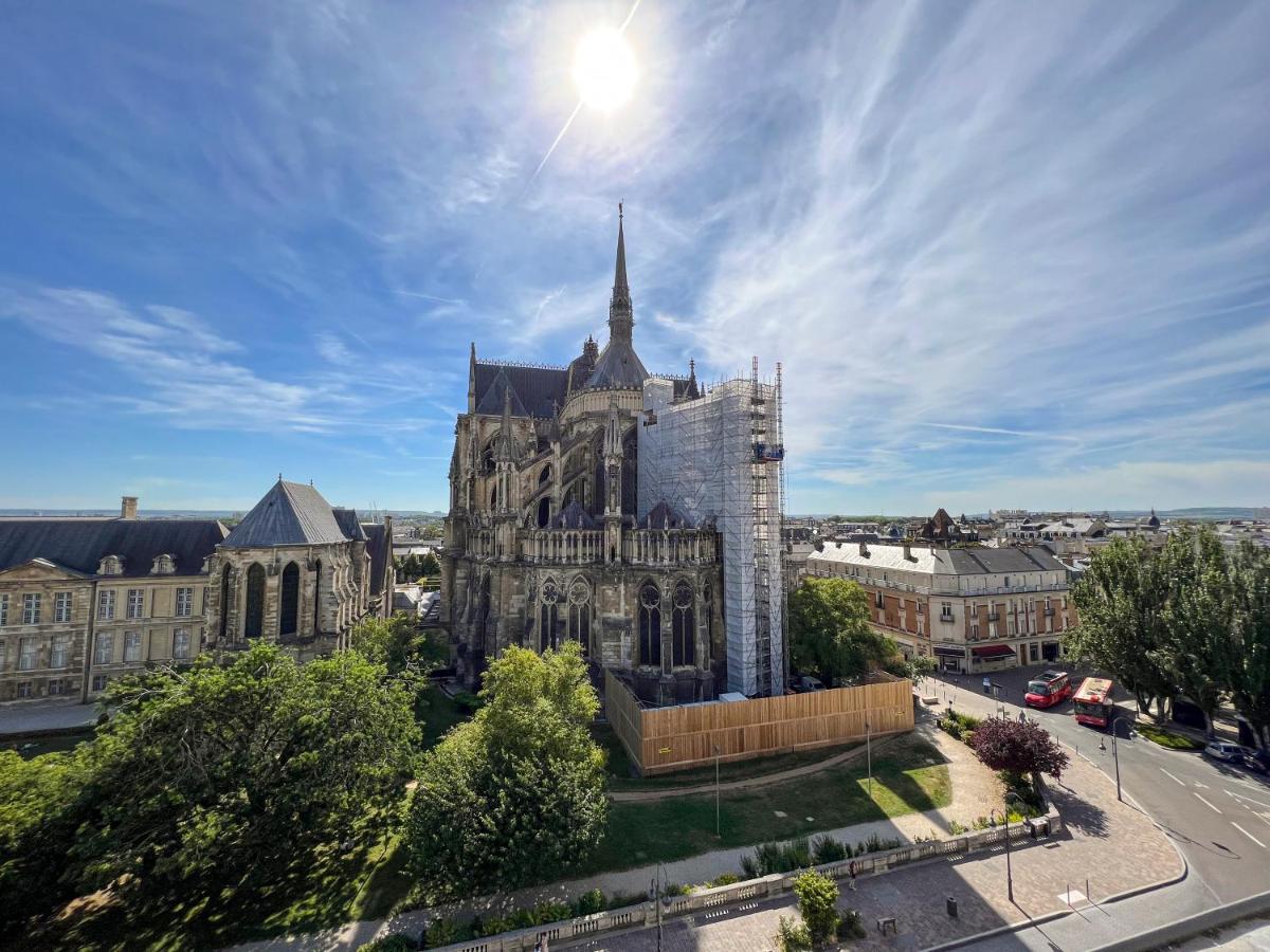 Les Suites 7 Anges - Parking, Vue Cathedrale & Centre Historique Reims Kültér fotó