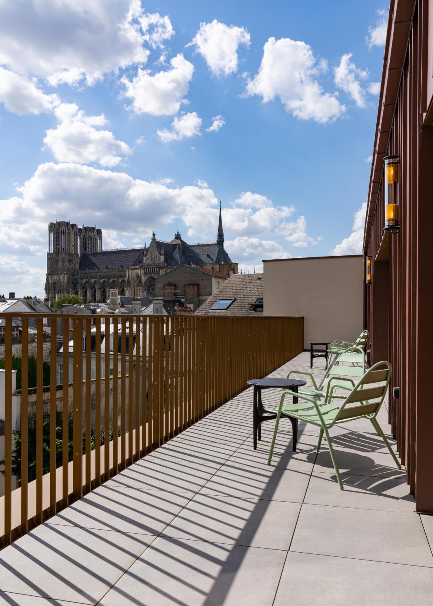 Les Suites 7 Anges - Parking, Vue Cathedrale & Centre Historique Reims Kültér fotó