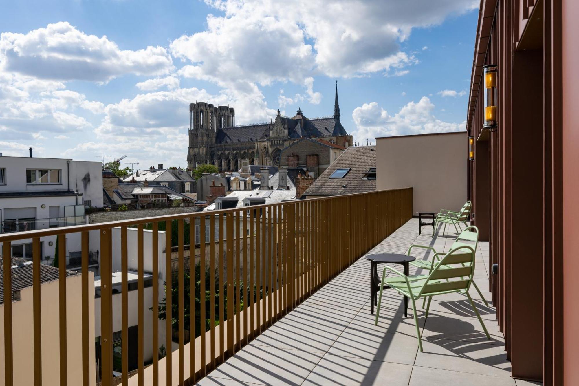 Les Suites 7 Anges - Parking, Vue Cathedrale & Centre Historique Reims Kültér fotó